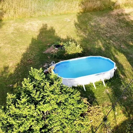 Hébergement de vacances Maison Charmante à Avec Piscine Privée